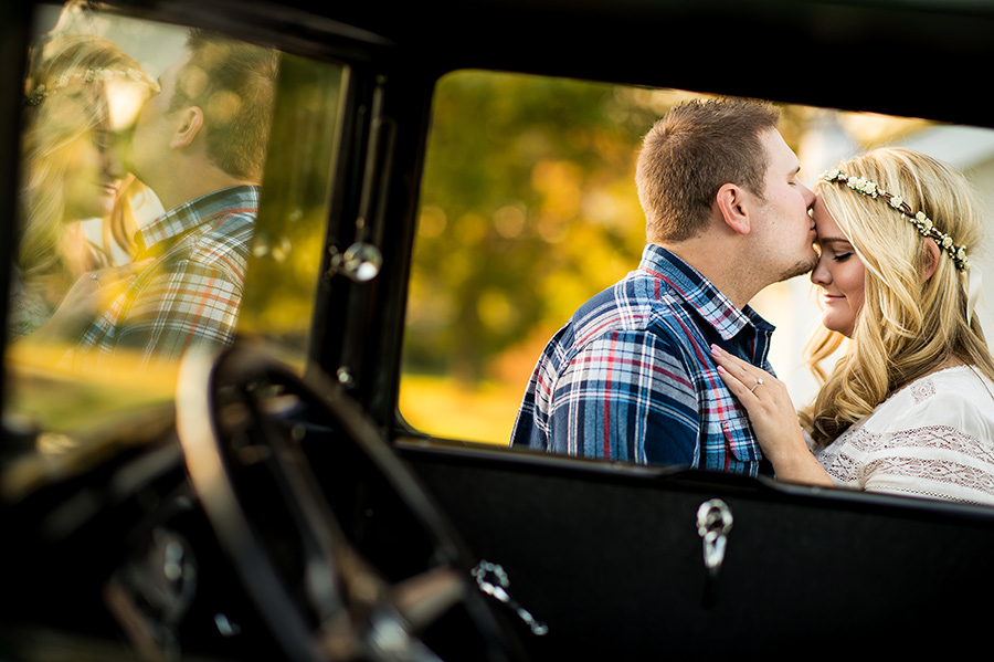 09_Whimsical_Rustic_Engagement_Session