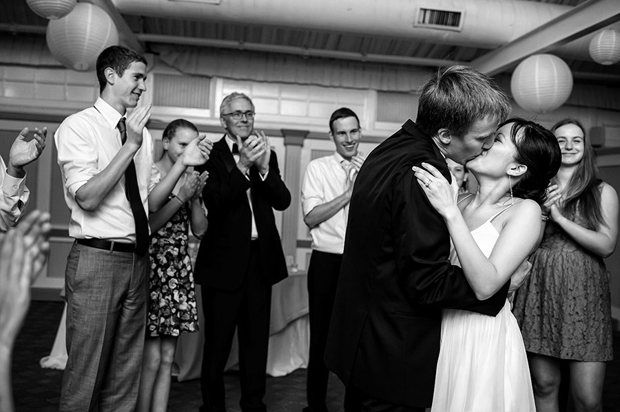 0044_Liberty-house-NY-emotional-wedding