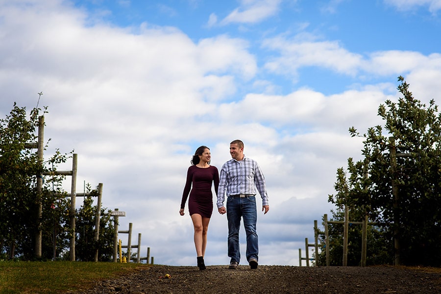 03_colorful_fall_engagement_new_jersey_farm